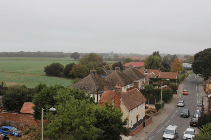 towards Grimston Lane Gatehouse.png