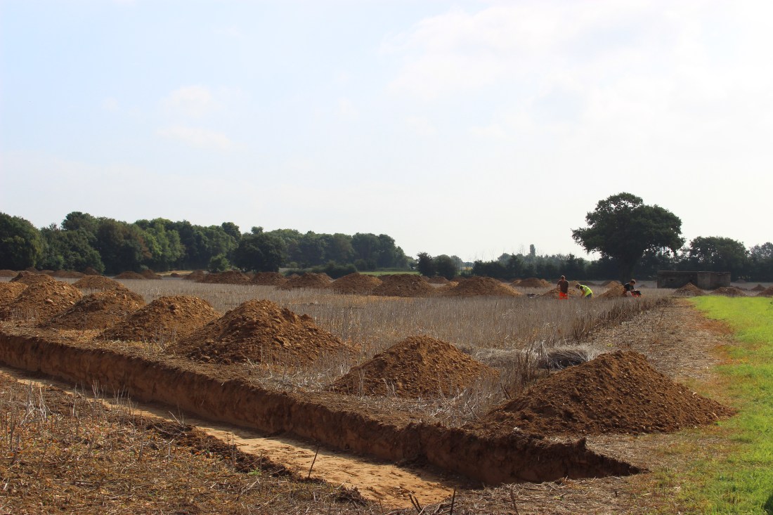 2018 4 Sept Archaeological Dig Howlett Way.jpg