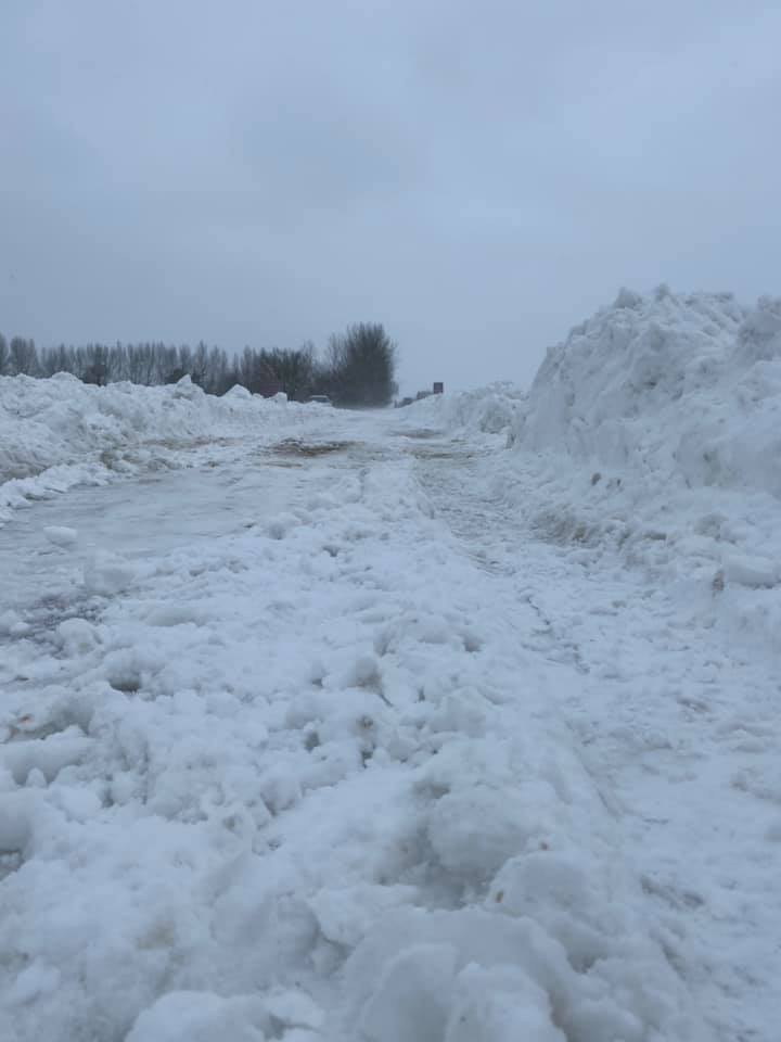 2021 8th Feb Gordon Davies-Morris SNOW High Road near Goslings 2