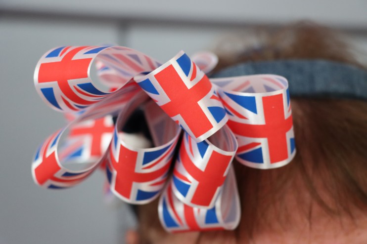 F4966527-155C-46B2-A286-C24009FA5B57